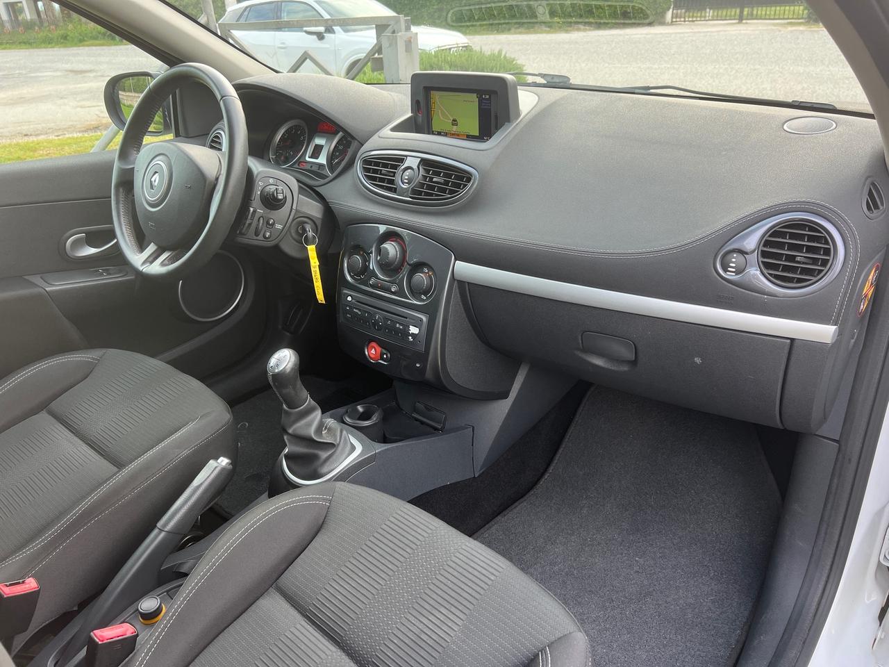Renault Clio 1.2 55KW 5porte-2011"SOLO 43.000KM"