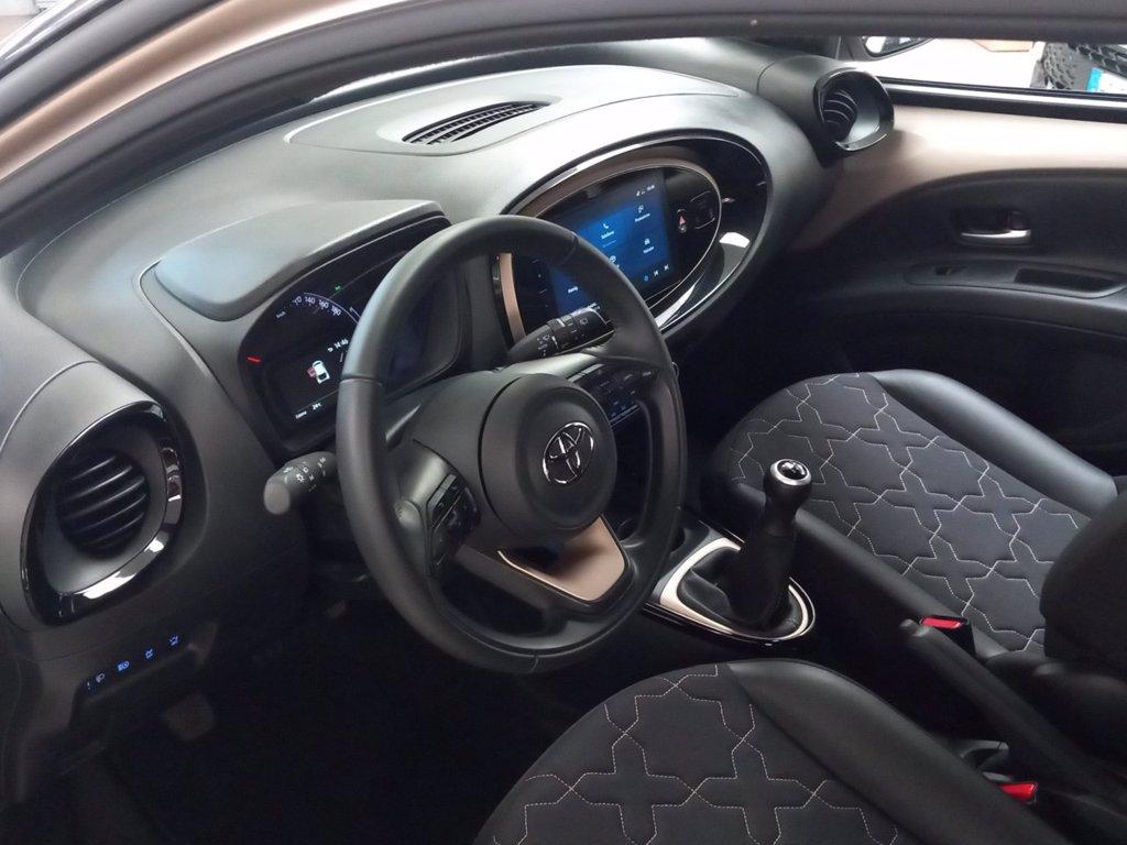 TOYOTA Aygo x 1.0 lounge 72cv del 2023