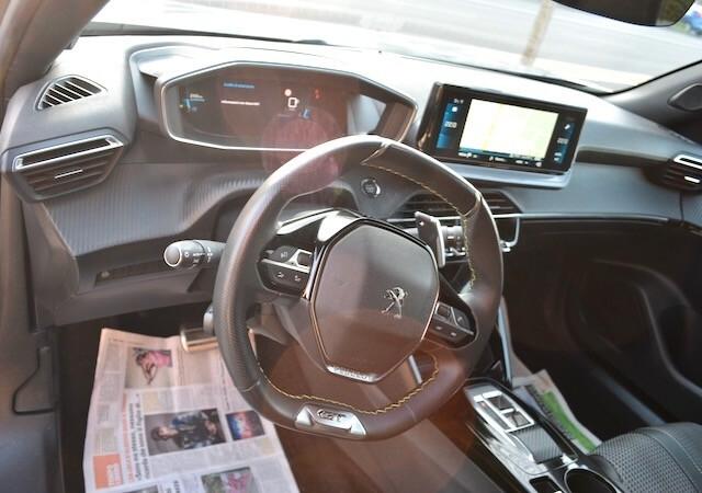 Peugeot 2008 PureTech 130 S&S EAT8 GT Pack