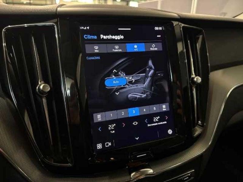 Volvo XC60 II 2022 2.0 b4 Plus Dark auto