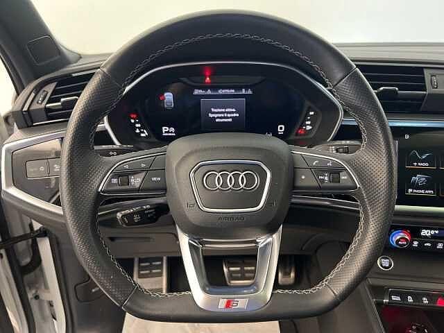 Audi Q3 SPB 35 TFSI S-tronic Identity Black