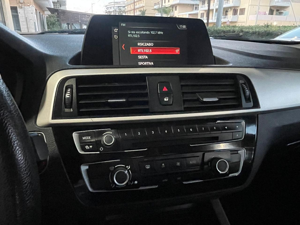 Bmw 116 118d 5p. Urban