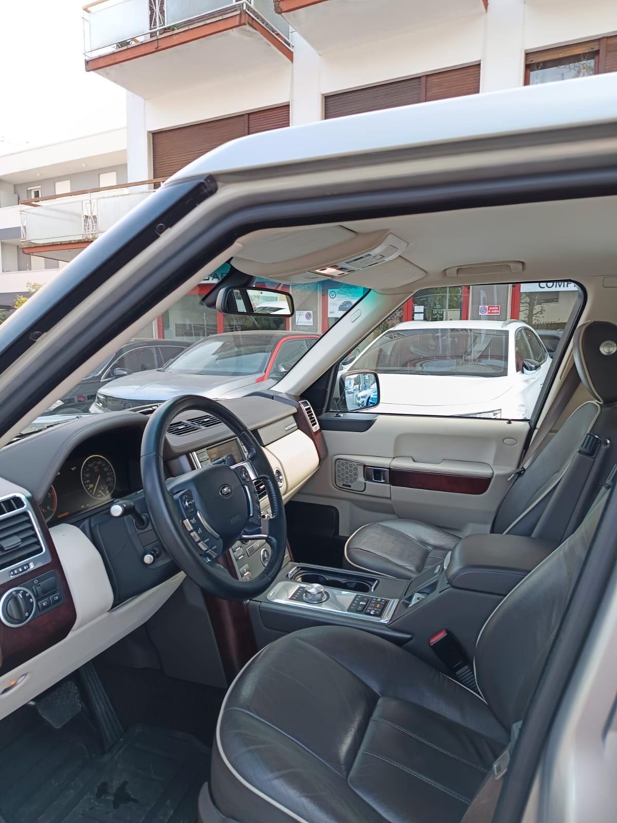 Land Rover Range Rover 4.4 TDV8 Vogue