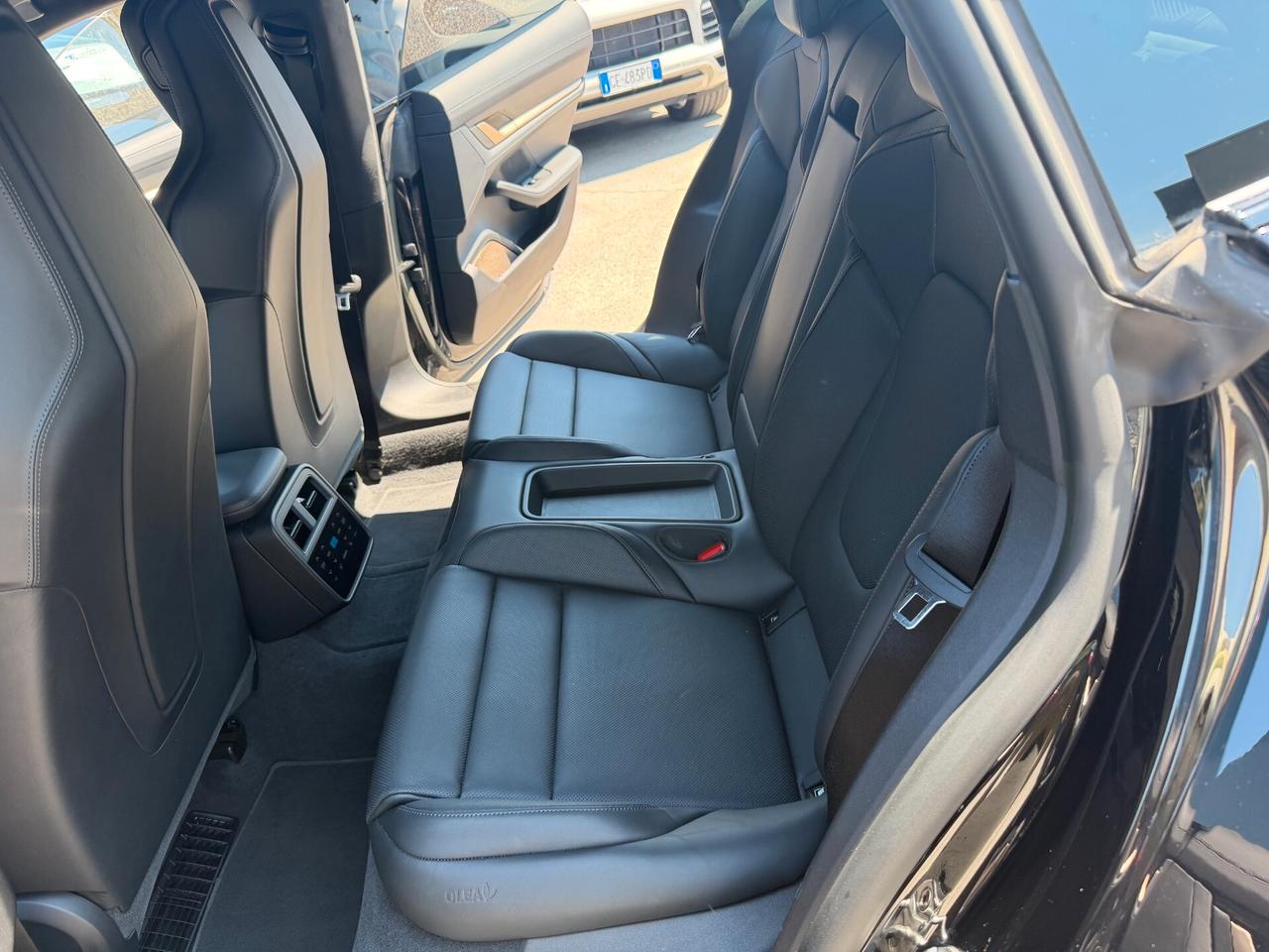 Porsche Taycan Turbo S/carbocera/pack carbonio/burmaster/stafull/iva 22%