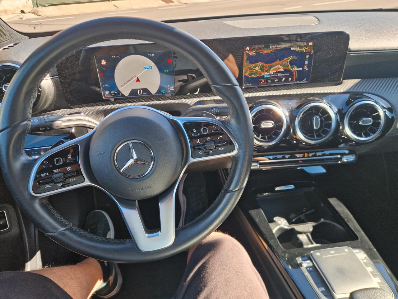Mercedes-benz A 200 d Automatic Premium Sedan