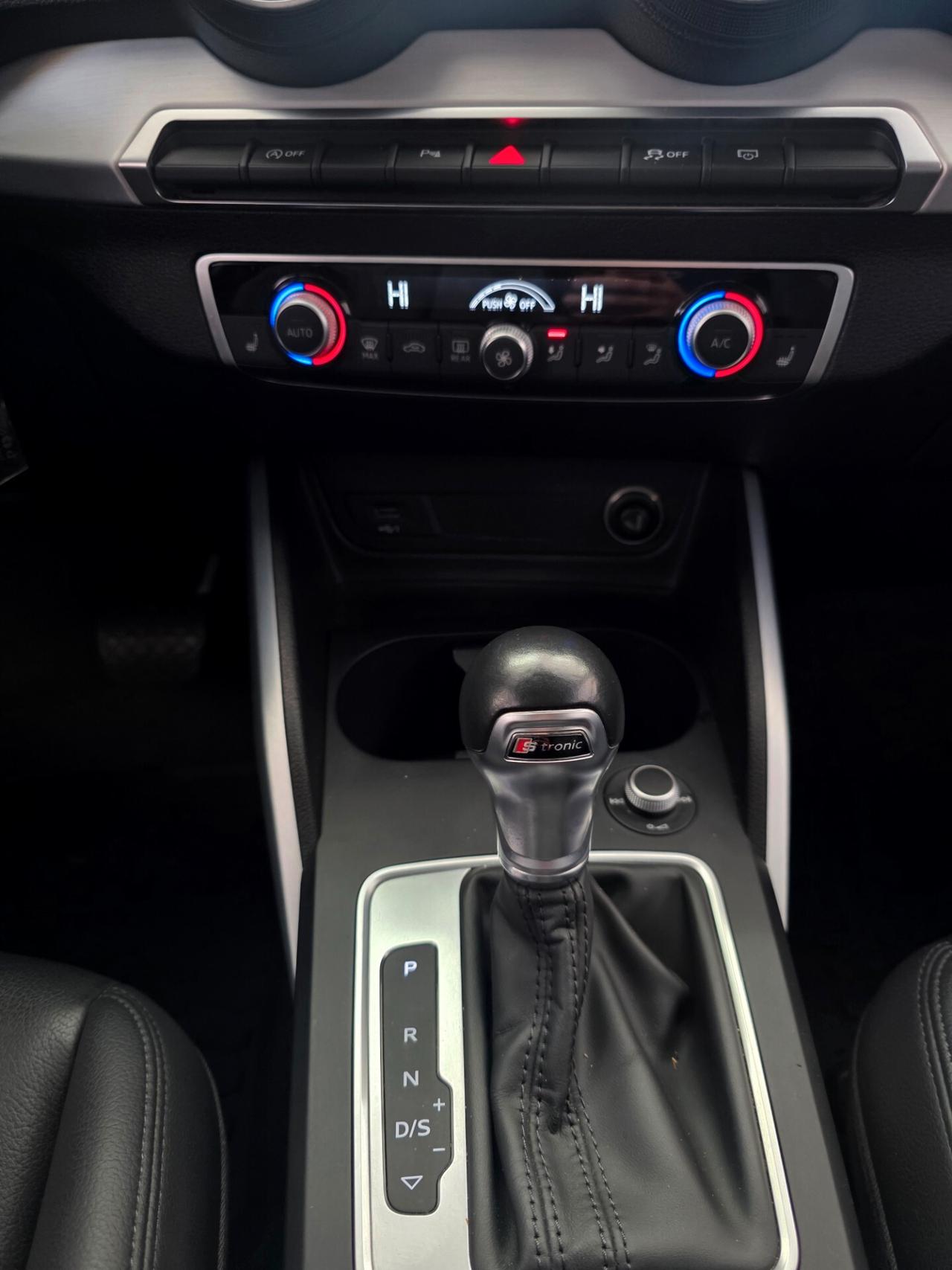 Audi Q2 35 TDI quattro S tronic line Edition