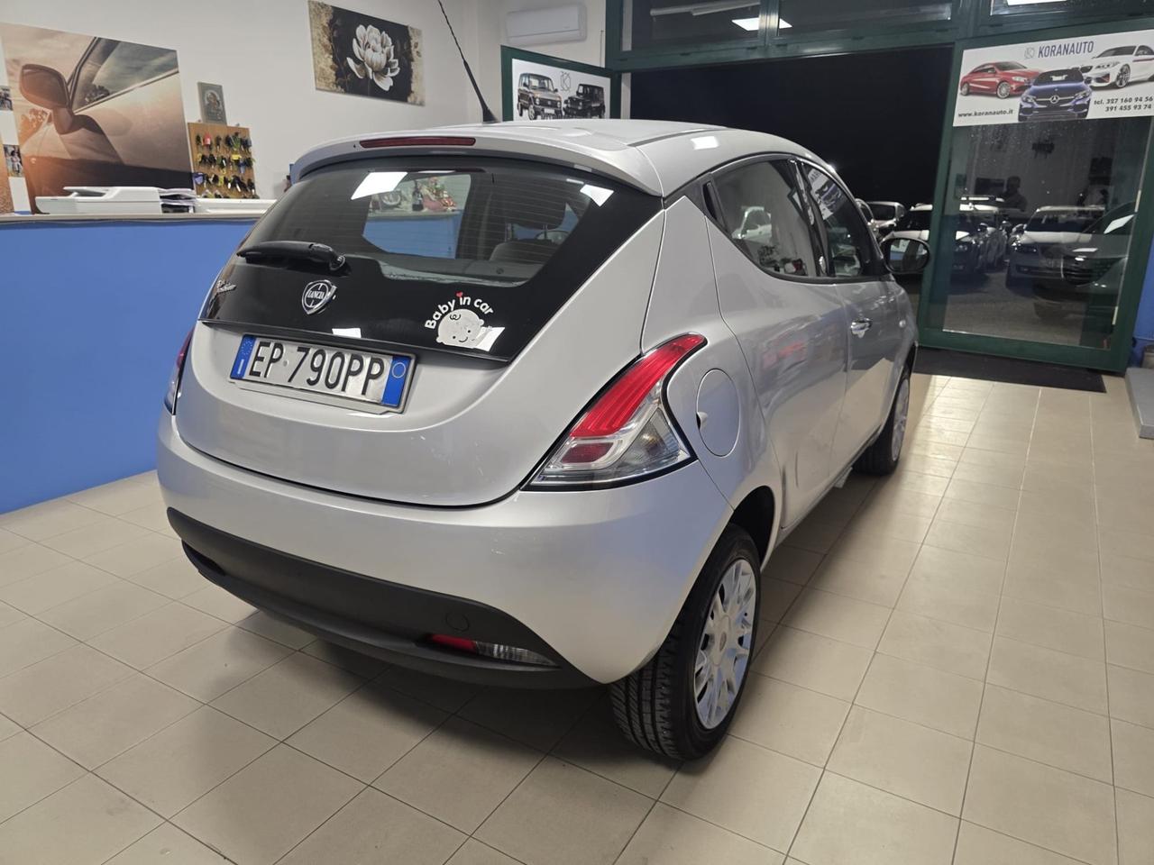 Lancia Ypsilon 0.9 TwinAir 85 CV 5 porte Metano Ecochic Gold