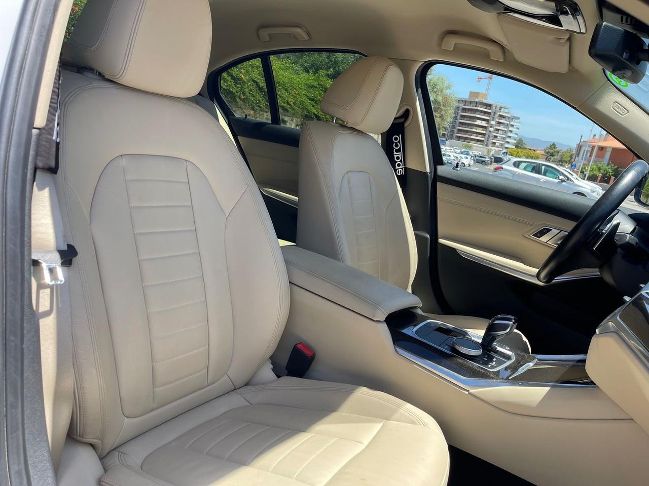 Bmw 320 i Luxury #11281