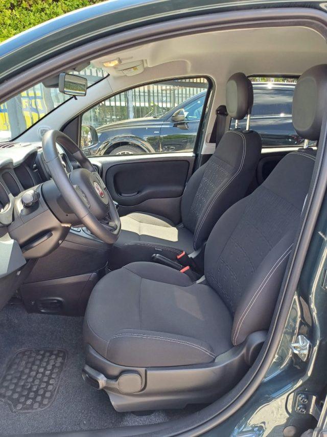 FIAT New Panda 1000 HYBRID CROSS 70CV CARPLAY PDC ITALIA
