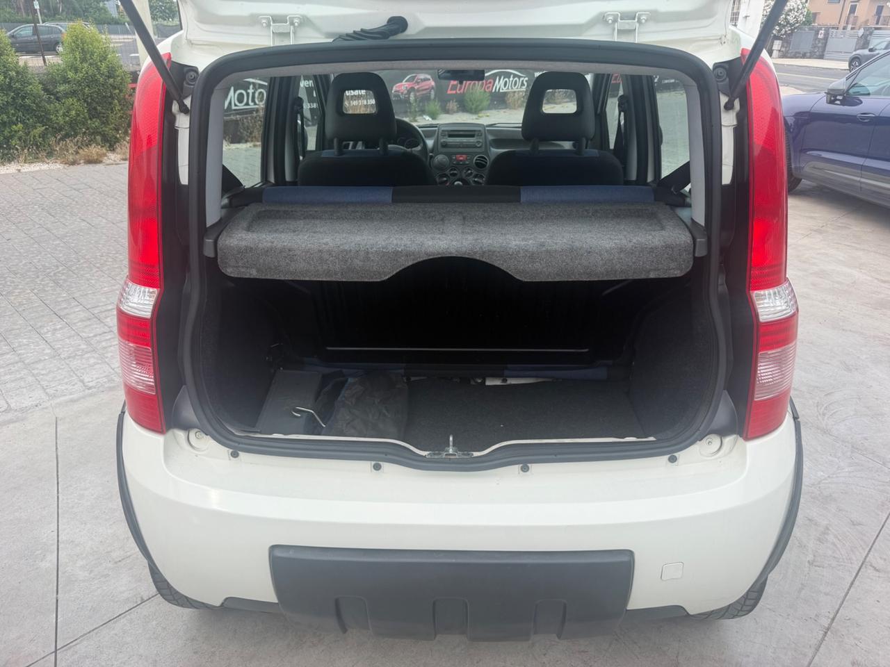 Fiat Panda 1.3 MJT 16V DPF 4x4 Climbing