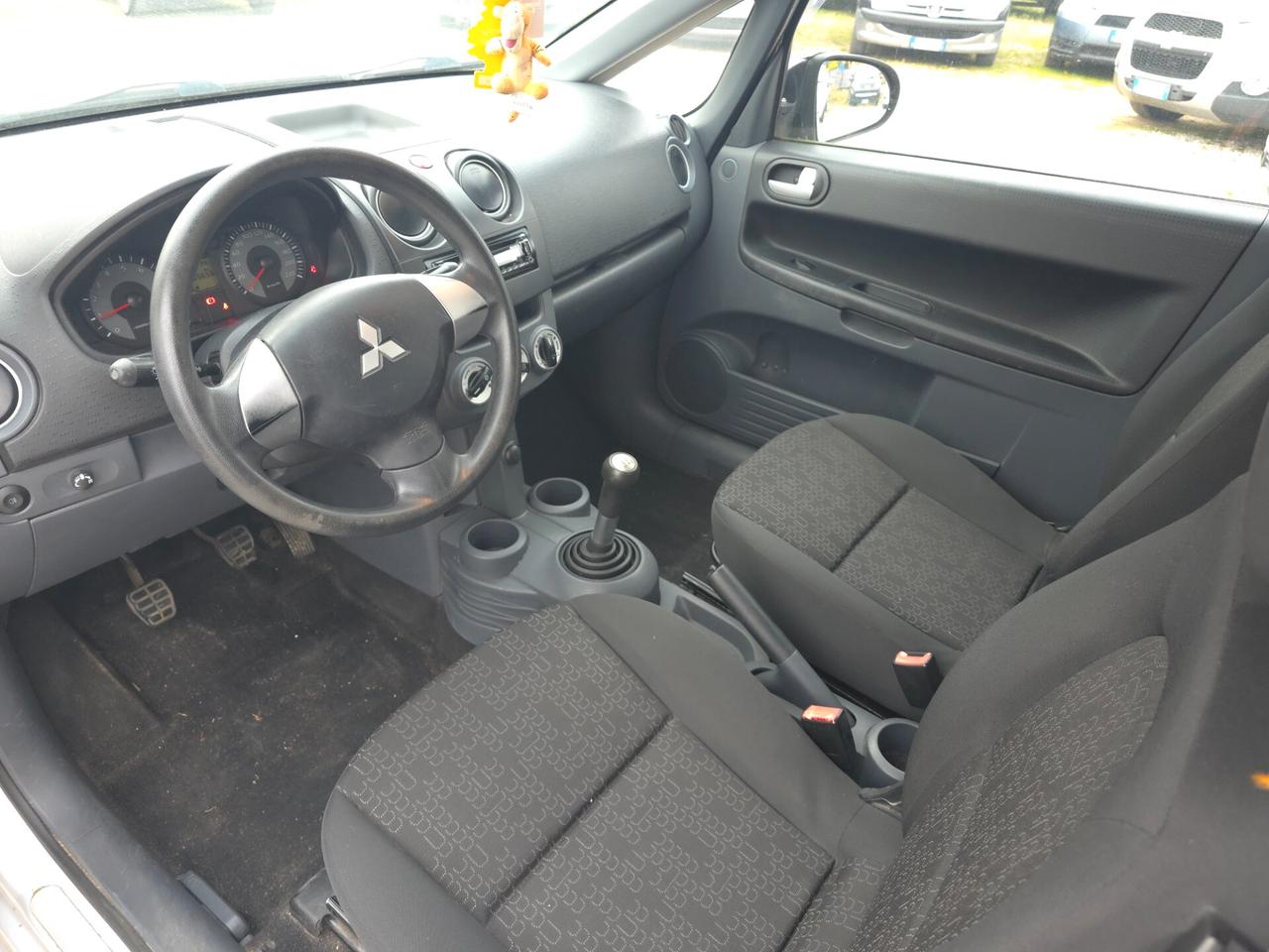 Mitsubishi Colt 1.1 12V 3p. Sound Climatic