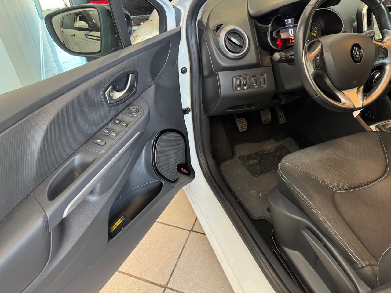 Renault Clio 1.2 75CV 5 porte Costume National