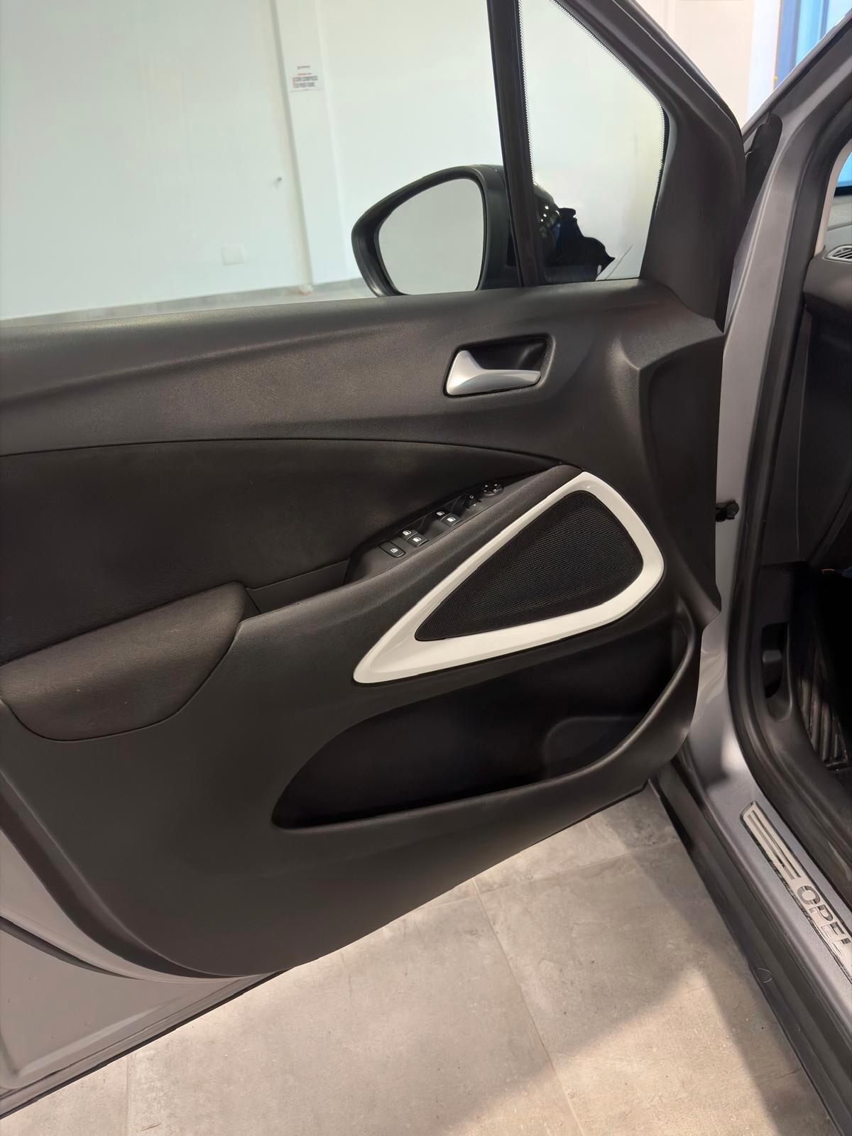 Opel Crossland 1.5 ECOTEC D 110 CV Start&Stop Design & Tech