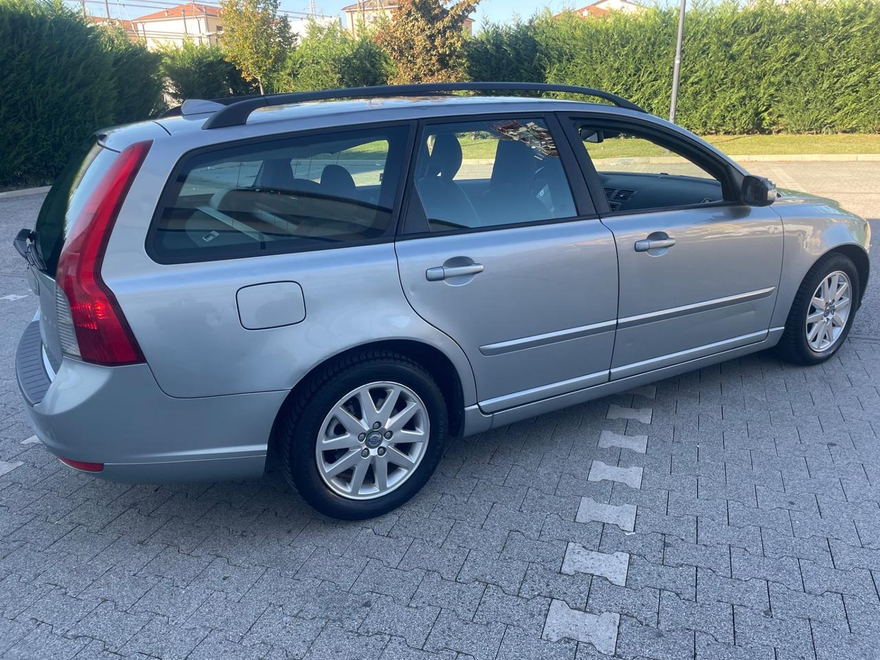 Volvo V50 1.6 D ok neo patentati pronta al uso
