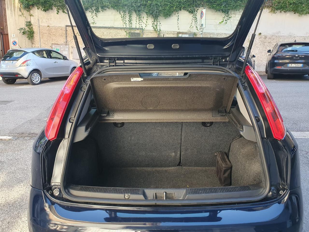 Fiat Punto 1.4 8V 5 porte Easypower Street clima bizona sensori parcheggio