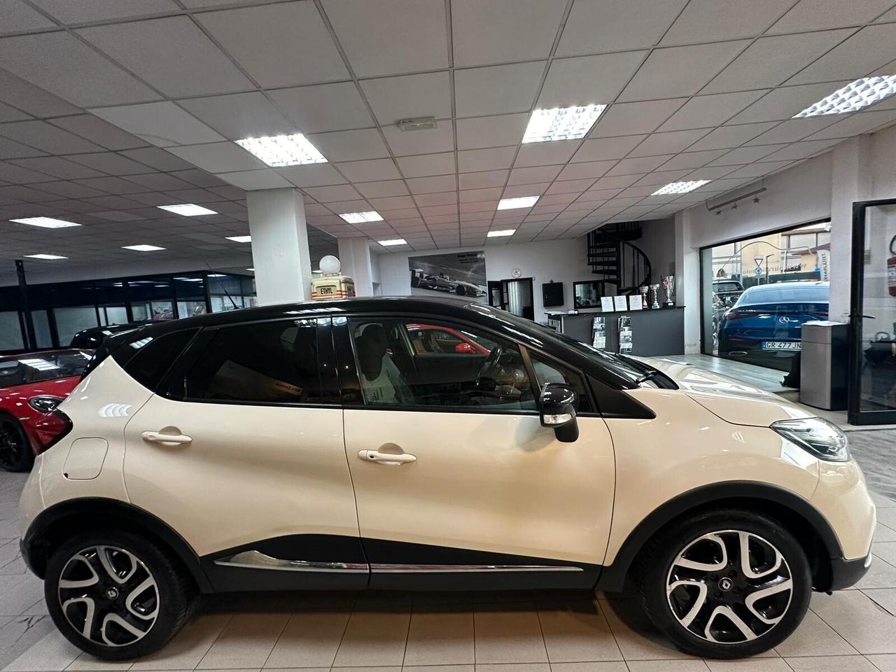 Renault Captur dCi 8V 90 CV AUTOMATICA FULL OPT. IDEALE PER NEOPATENTATI PERFETTA!!!