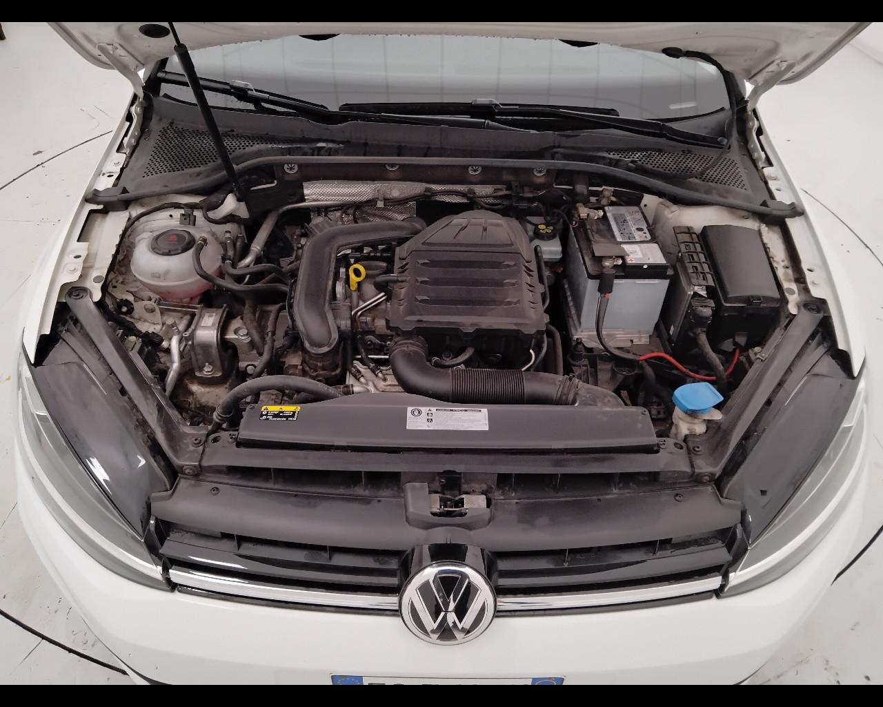 VOLKSWAGEN Golf VII 2017 5p - Golf 5p 1.0 tsi Trendline 85cv