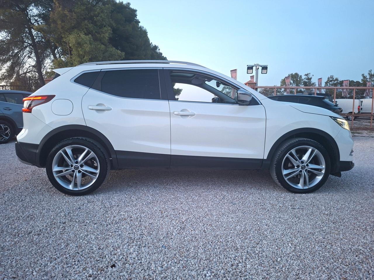 Qashqai 1.7 dCi 150cv-N-Connecta *TETTO-LED-Cam360°