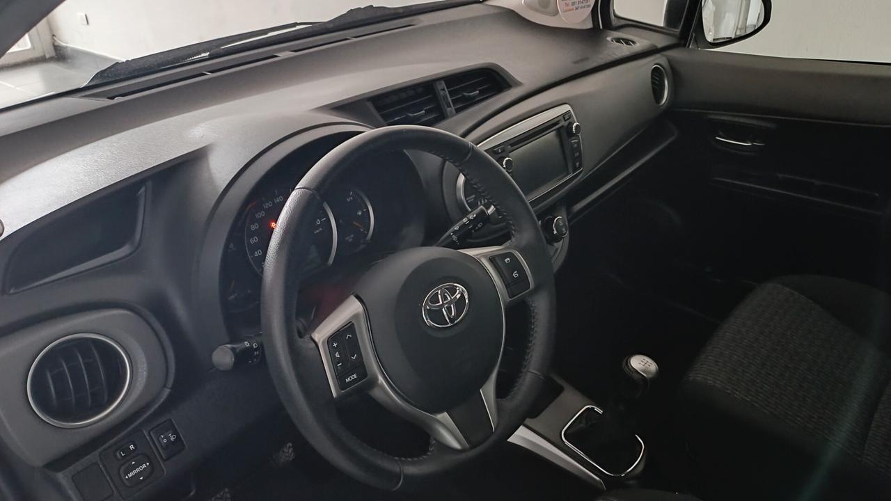 Toyota Yaris 1.0 5 porte