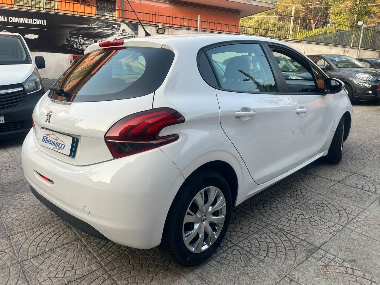 Peugeot 208 BlueHDi 75 5 porte Active