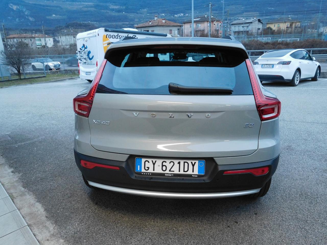 Volvo XC40 B3 Hybrid automatico Essential