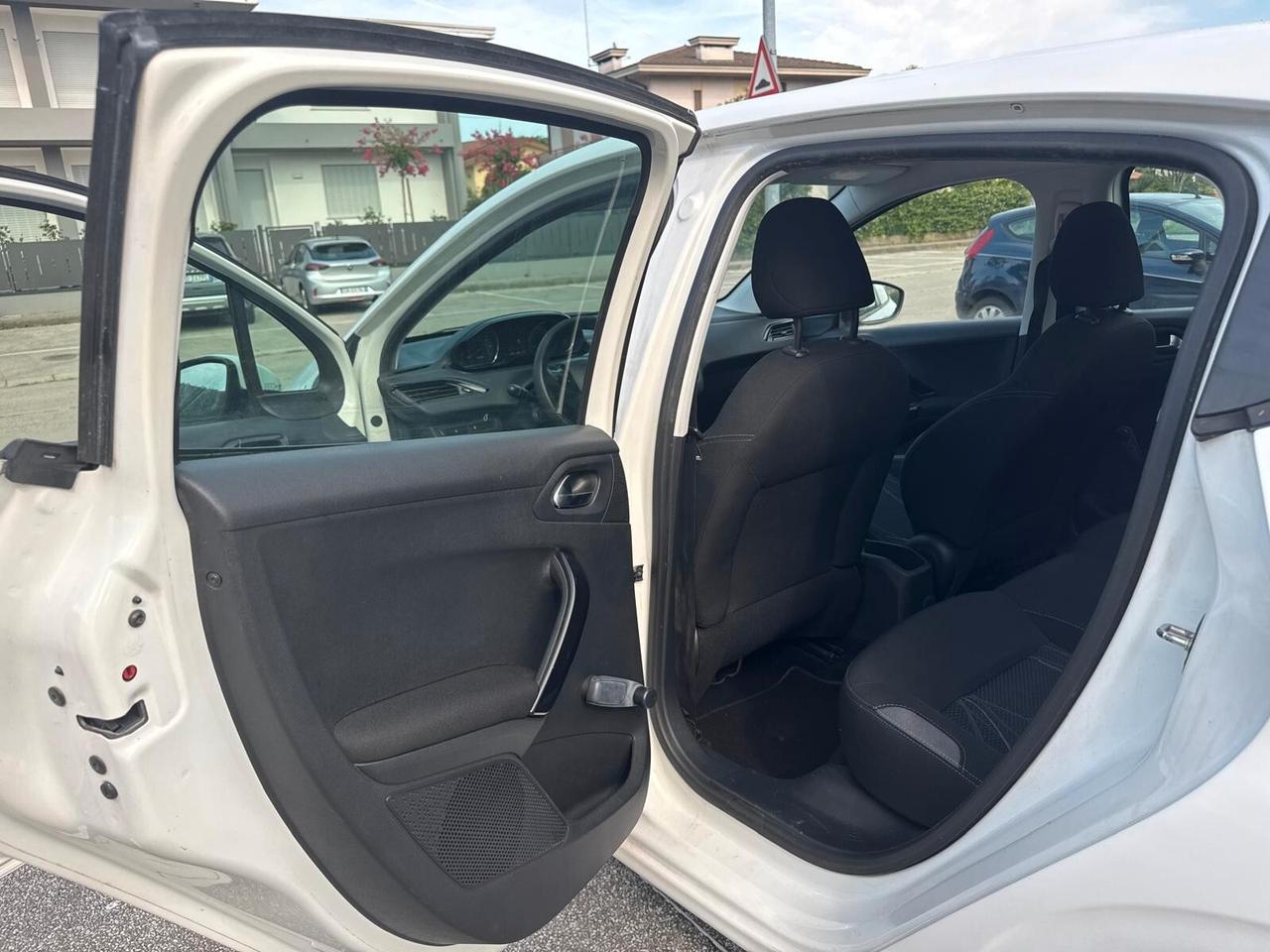 Peugeot 208 PureTech 68 5 porte Active