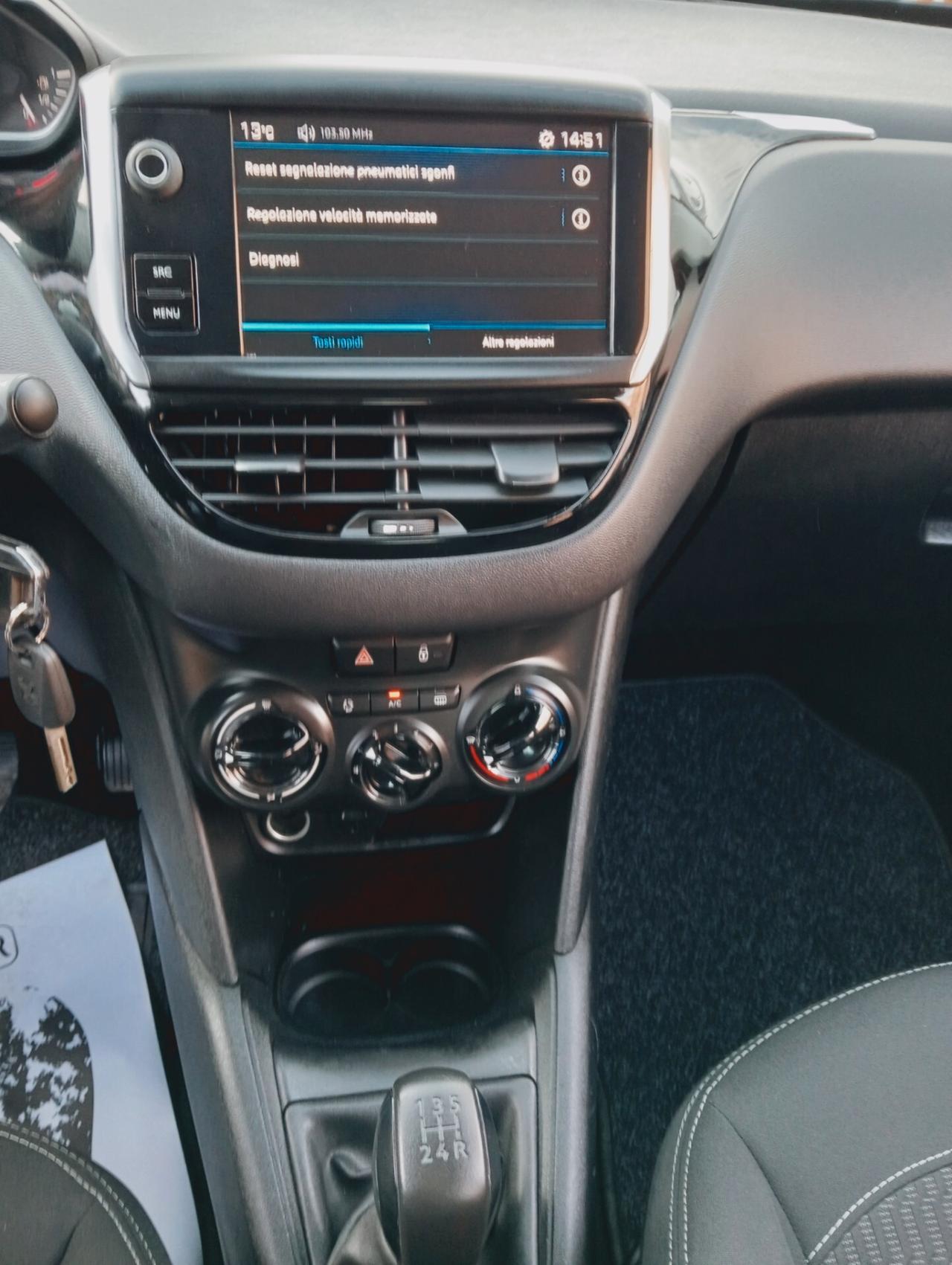 Peugeot 208 PureTech 82 5p. GPL Access