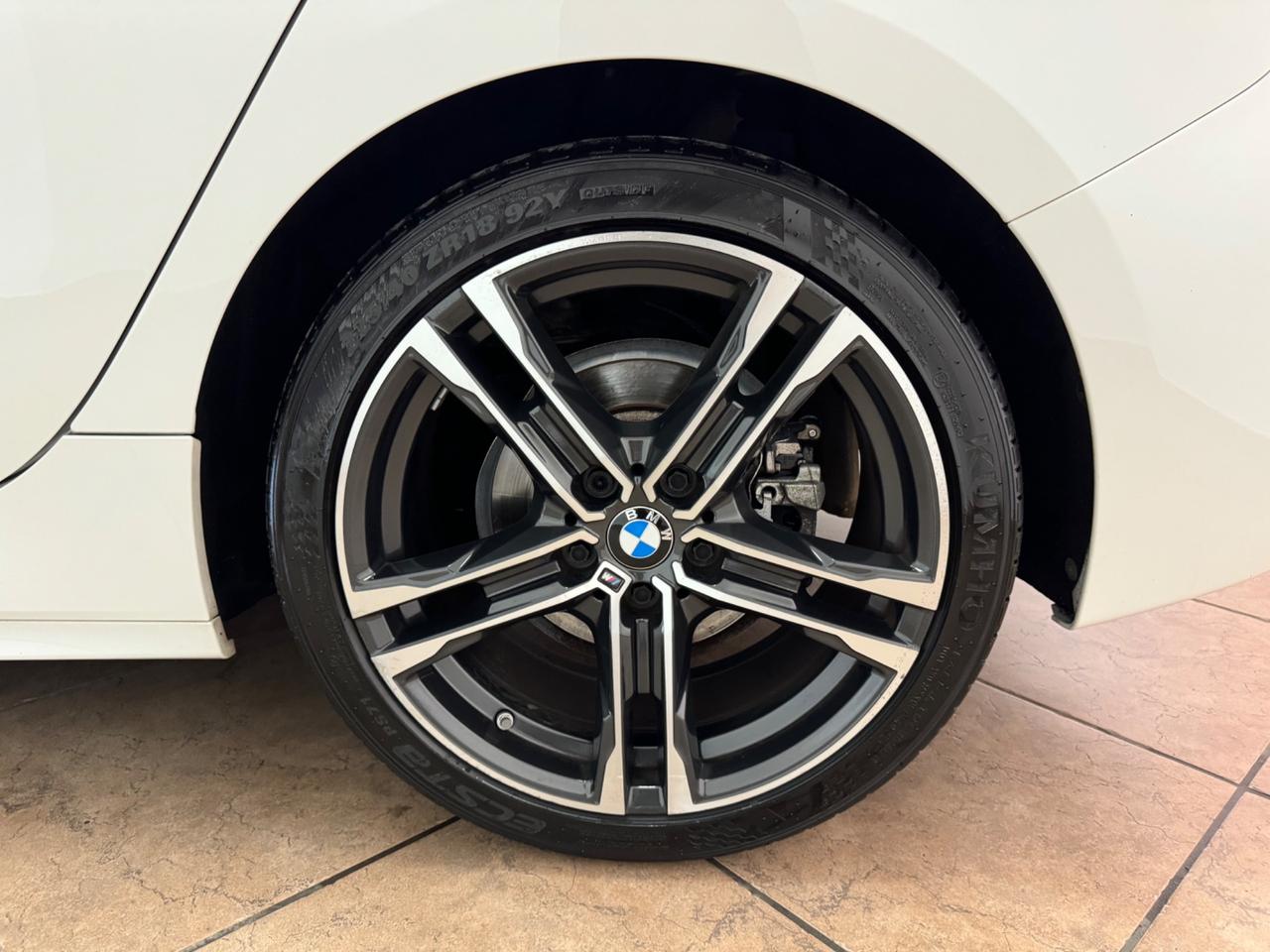 Bmw 116 116d 5p. Msport