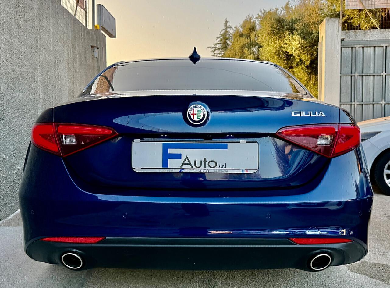 Alfa Romeo Giulia 2.2 TD 180 CV,LED+Xeno,Navi,Retrocam.,Pelle,ecc.
