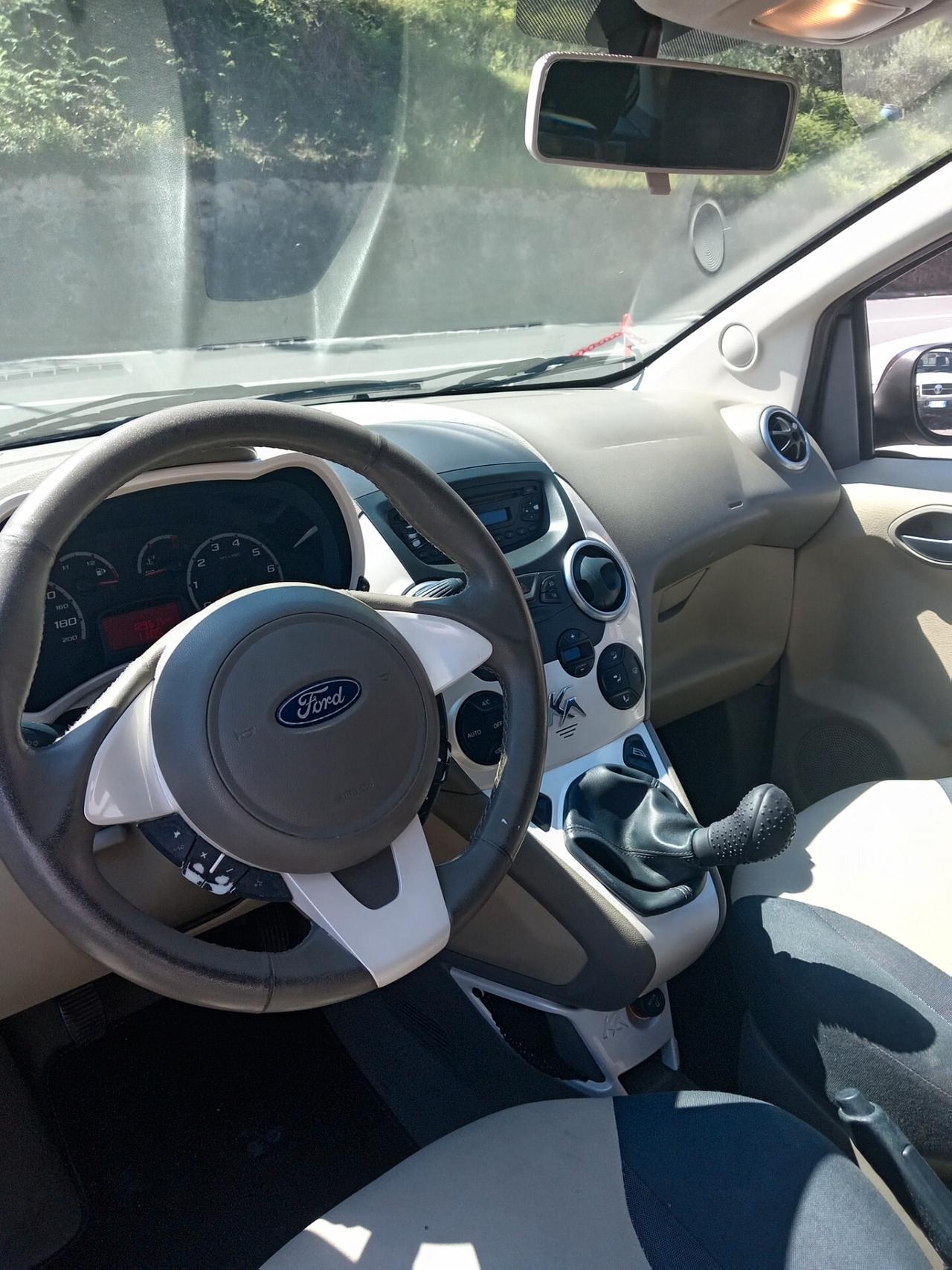 Ford Ka 1.2 8V 69CV Titanium