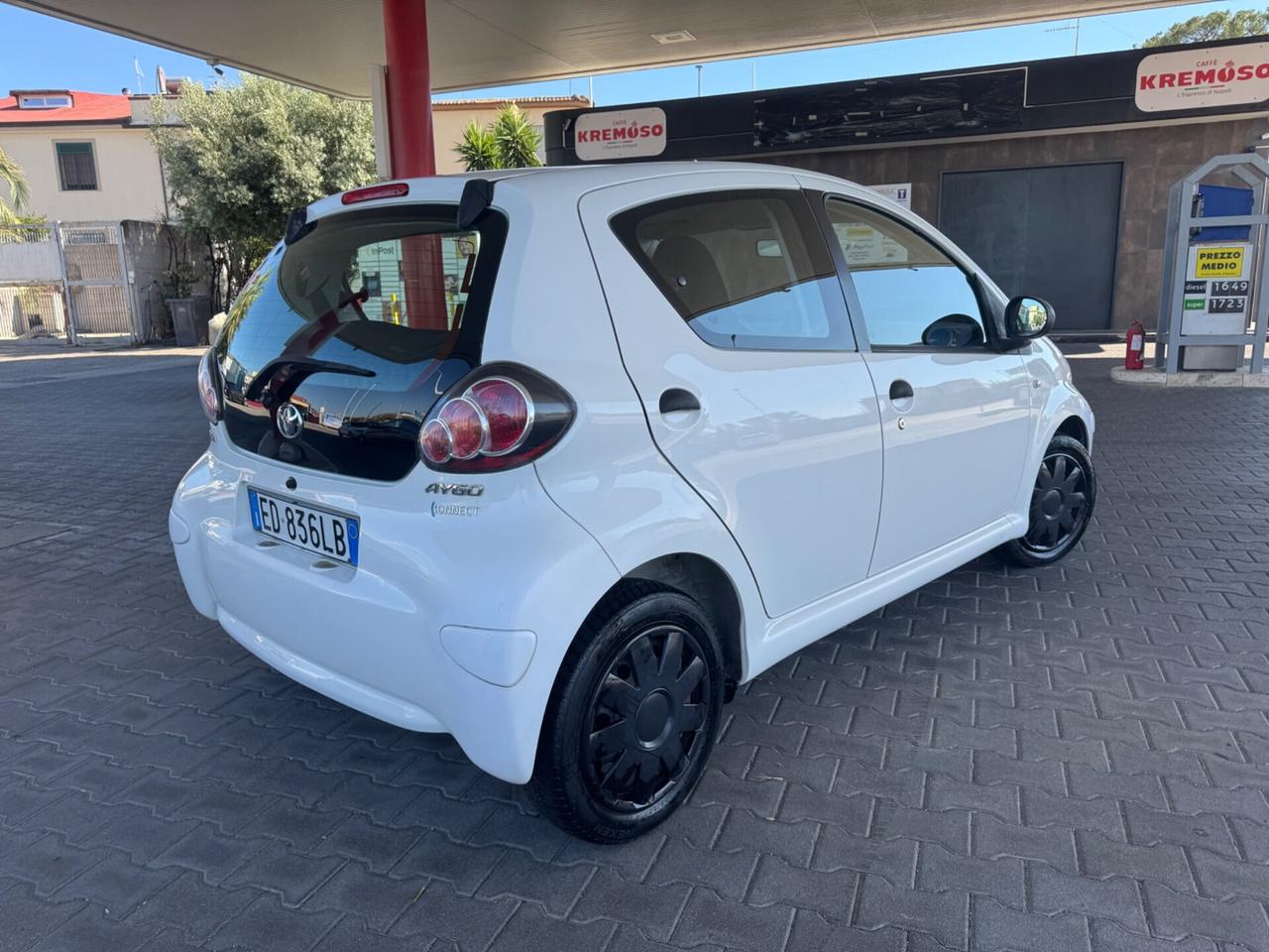 Toyota Aygo 1.0 12V VVT-i 5 porte Sol Connect