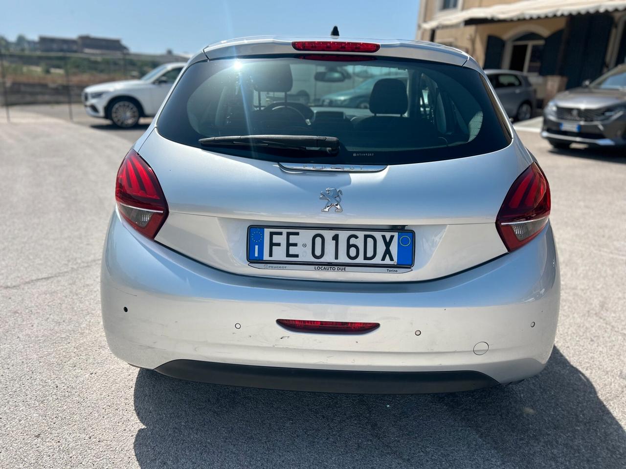 Peugeot 208 BlueHDi 100 5 porte Allure 2016