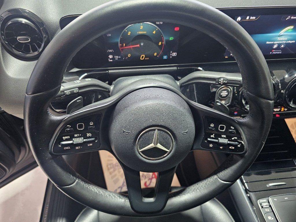 Mercedes-Benz GLA 200 d Automatic Business