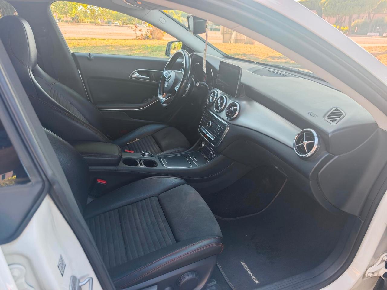 Mercedes-benz CLA 200 d Automatic Premium