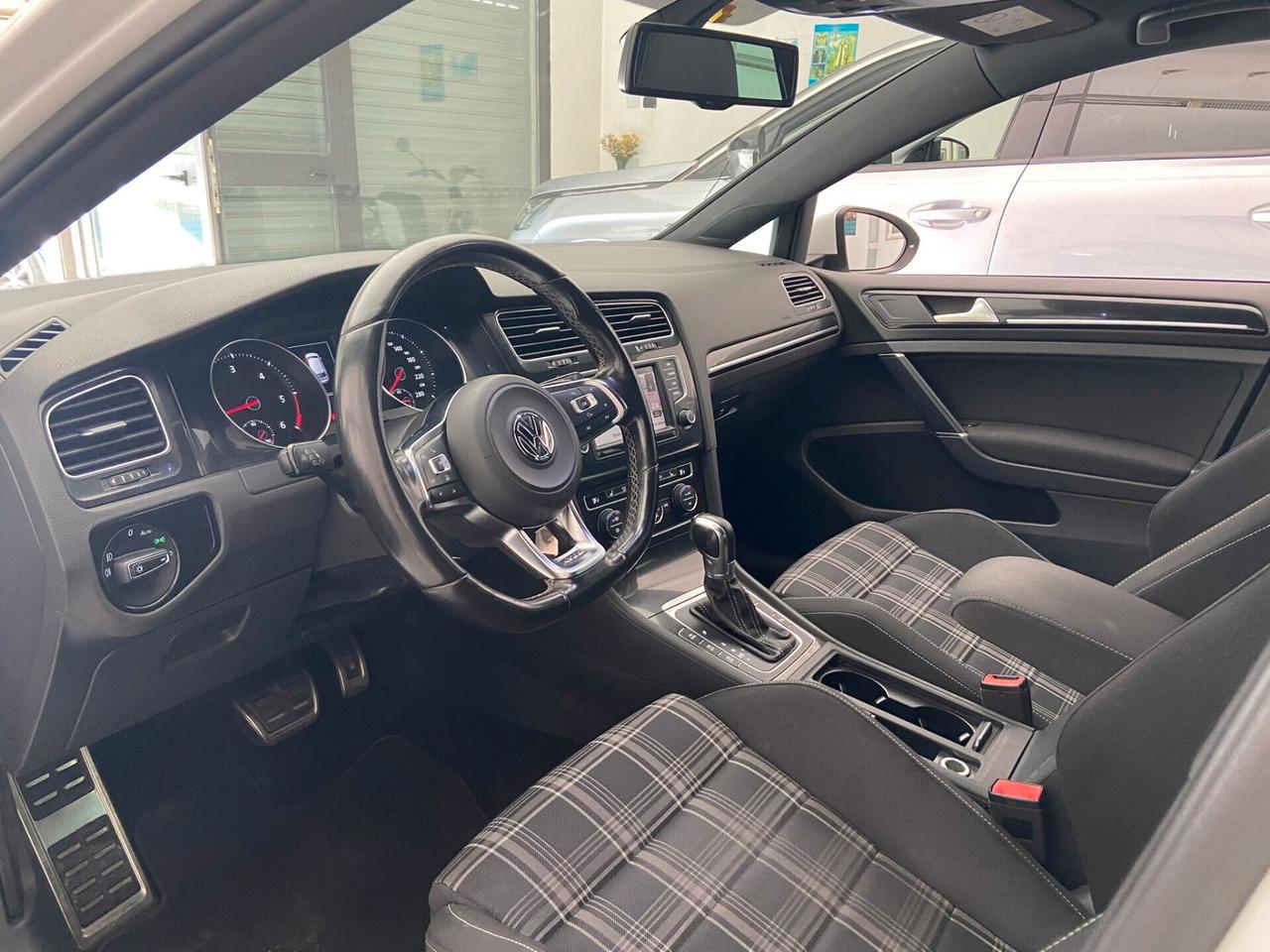 Volkswagen Golf 7 GTD 2.0 TDI 184CV