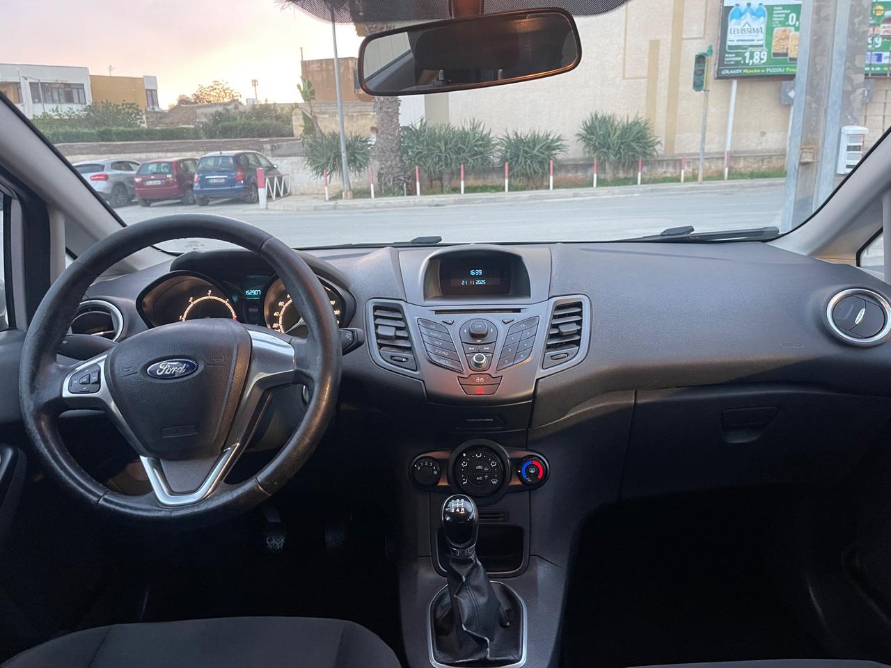 Ford Fiesta 1.5 TDCi 75CV 5 porte Titanium