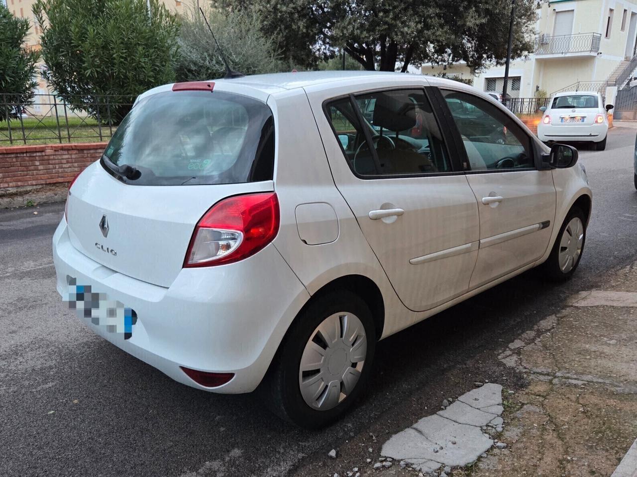 Renault Clio 1.2 16V NEOPATENTATI!!!!!