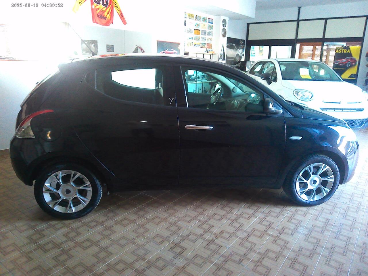 Lancia Ypsilon 1.2 69 CV 5 porte Gold