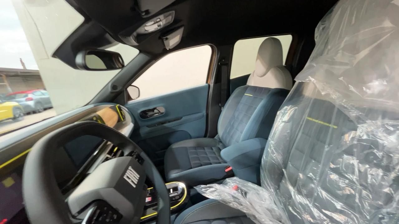 NUOVA FIAT GRANDE PANDA 1.2 Hybrid 110cv La Prima edct