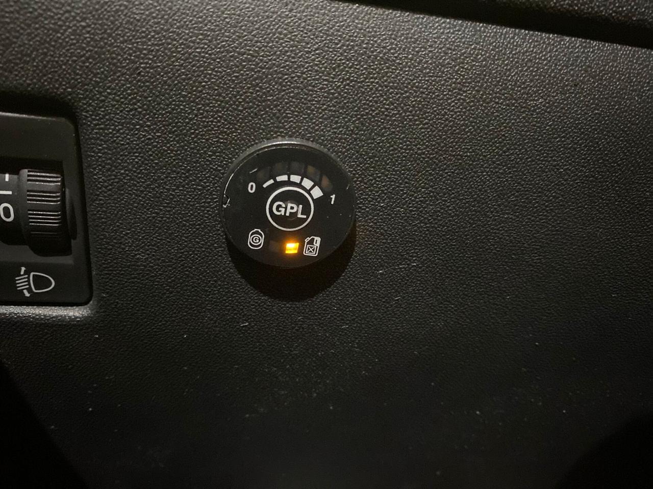 Peugeot 208 1.4 VTi 95 CV 5p. GPL Allure