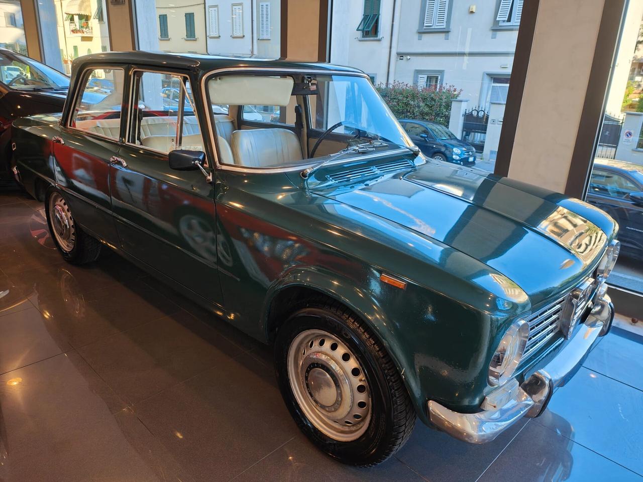 Alfa Romeo Giulia 1300