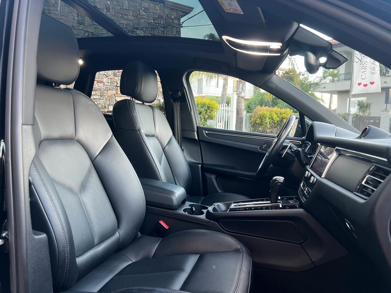 Porsche Macan 2.0 265- TOTAL BLACK-TETTO-2022