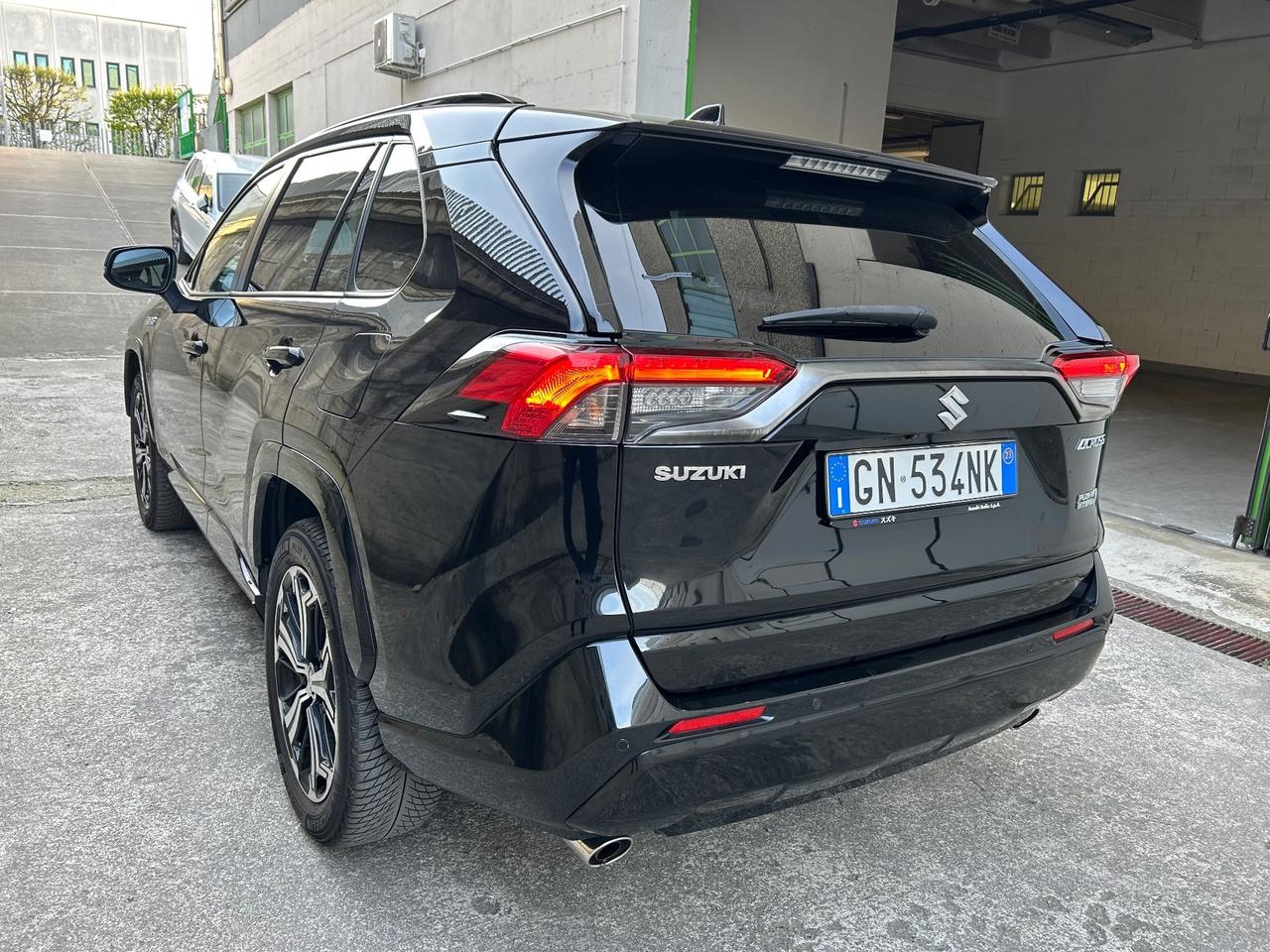 Suzuki Across 2.5 Plug-in Hybrid E-CVT 4WD Top