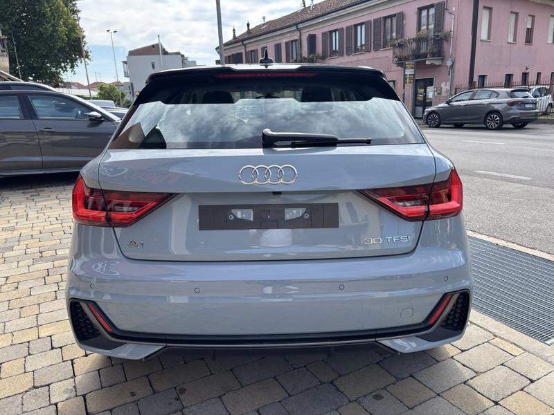 Audi A1 Sportback 30 1.0 tfsi S Line Edition 116cv s-tronic LED-PHONE APPS-17"