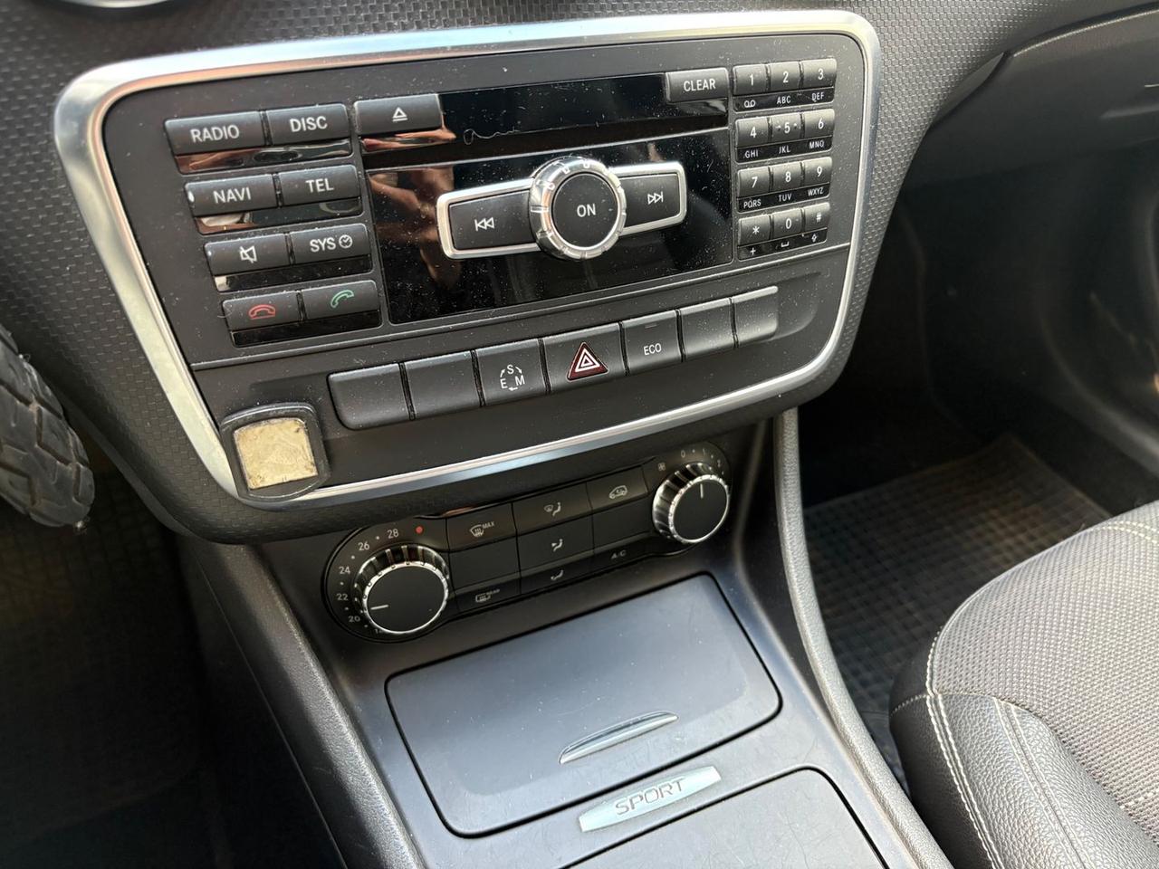 Mercedes-Benz A 200 CDI BlueEFFICIENCY Sport #5435