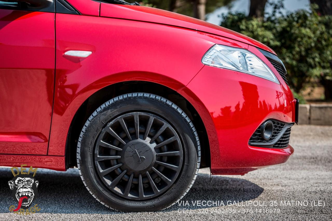 Lancia Ypsilon 1.2 69 CV 5 porte Elefantino Blu