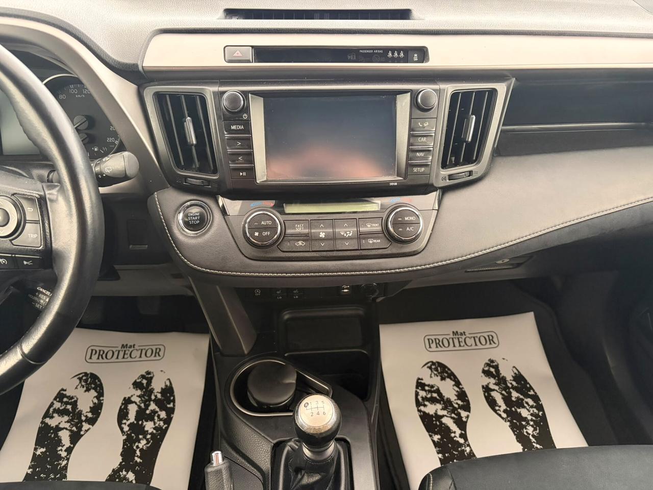 Toyota RAV4 2.0 D-4D 2WD Style