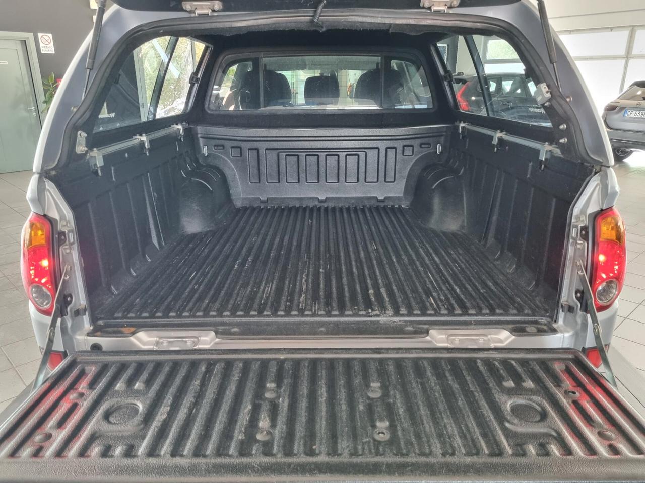 Mitsubishi L200 2.5 DI-D/178CV DC Intense Plus