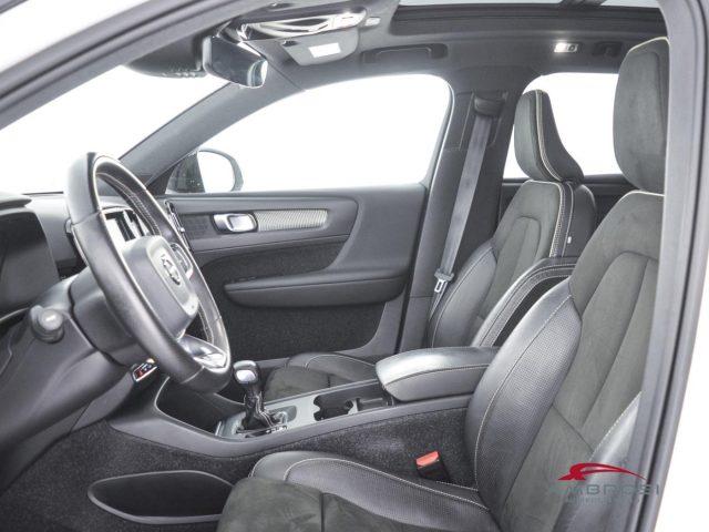 VOLVO XC40 D3 R-design