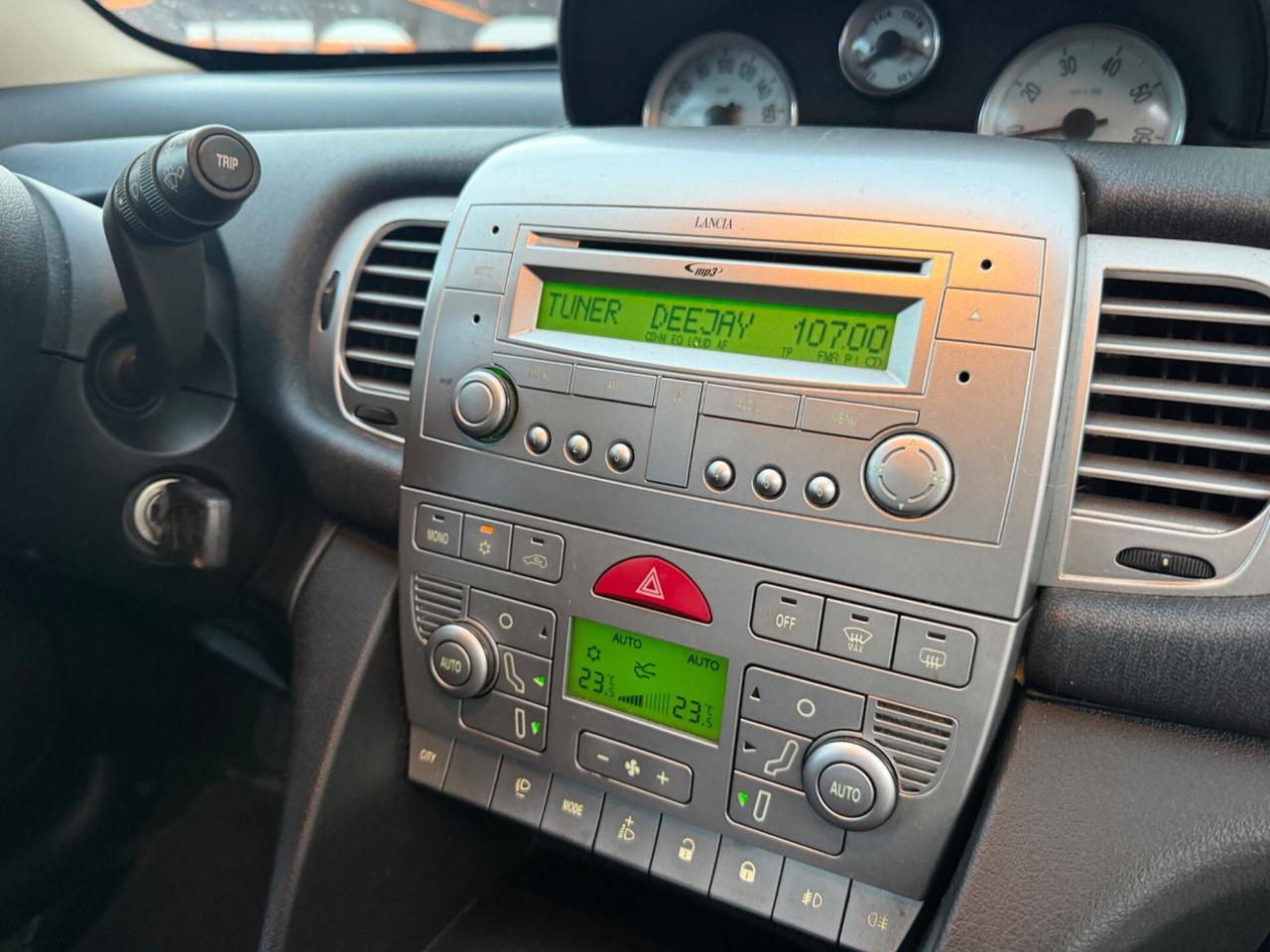 LANCIA YPSILON 1.3 MJT 90CV MOMO-DISIGN